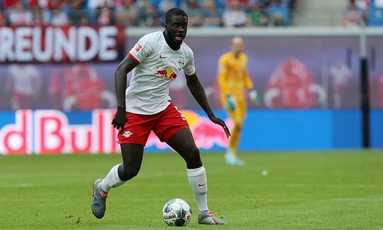 Arsenal could go back in for RB Leipzig defender Dayot Upamecano relause clause 53 million - Bóng Đá