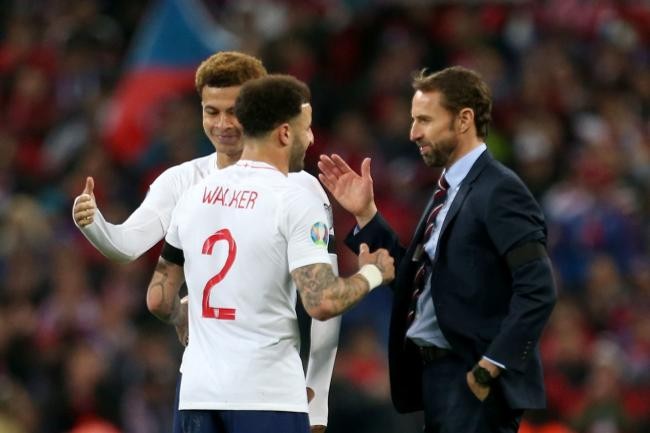 Thác loạn giữa mùa dịch, sao Man City nhận 