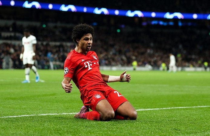 SỐC! Phá lưới Tottenham 4 lần, 'kẻ Arsenal từ bỏ' bị đồng đội đốn giò ngã chổng vó - Bóng Đá