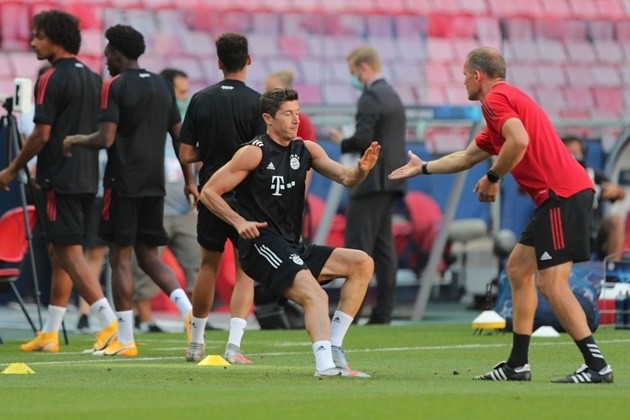 Lewandowski tập luyện điên cuồng để đấu PSG - Bóng Đá