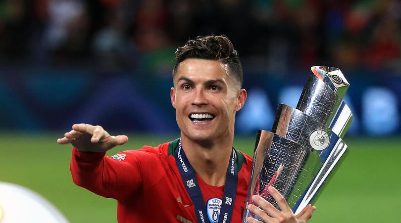 I want to win the Ballon d’Or more times than Messi – Ronaldo - Bóng Đá