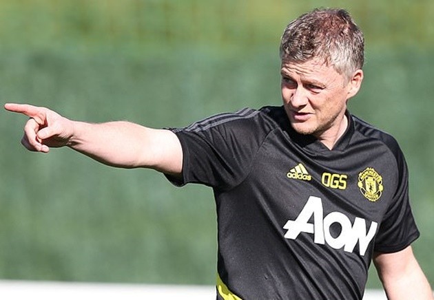 Mauricio Pochettino spotted with Ed Woodward’s new advisor Neil Ashton at Brentford vs Leeds amid Man Utd rumours - ngồi xa nhau - Bóng Đá