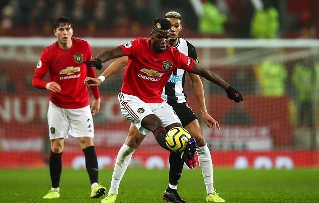 Manchester United are MILES apart on Paul Pogba's valuation... if Ed Woodward sells him £150m, he deserves a statue outside Old Trafford - Bóng Đá