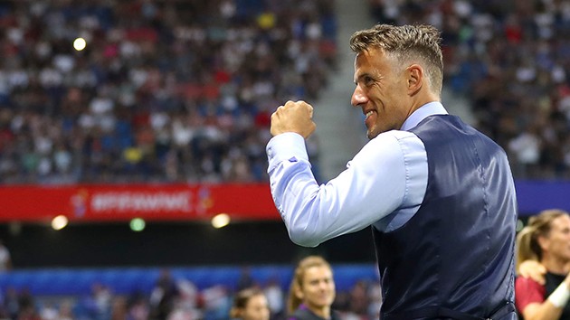 Tiếp tục 'vô đối', cựu sao Man Utd đưa nữ Anh vào bán kết World Cup - Bóng Đá