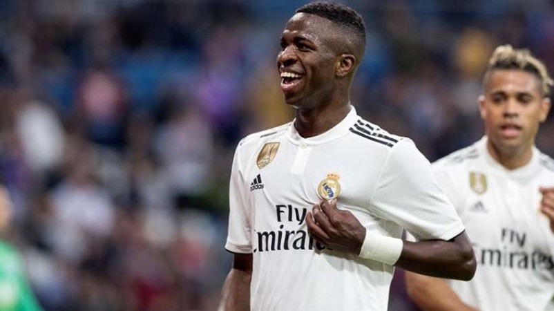 LIVERPOOL: FANS REACT TO TRANSFER LINK TO VINICIUS JUNIOR - Bóng Đá