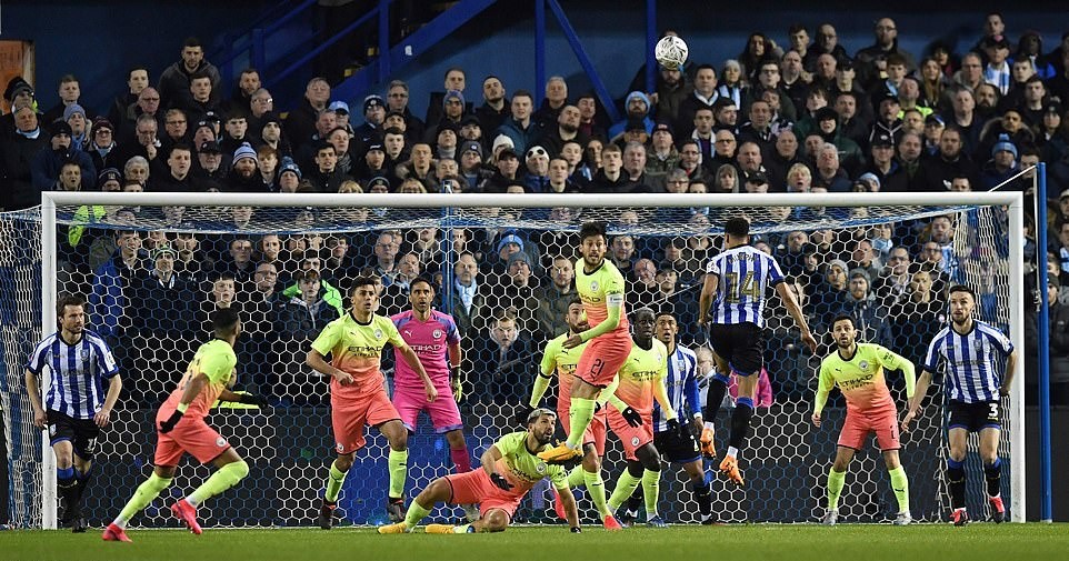 Aguero nổ súng, Man City tiến thẳng vào tứ kết - Bóng Đá