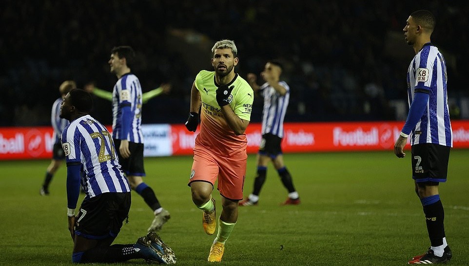 Aguero nổ súng, Man City tiến thẳng vào tứ kết - Bóng Đá
