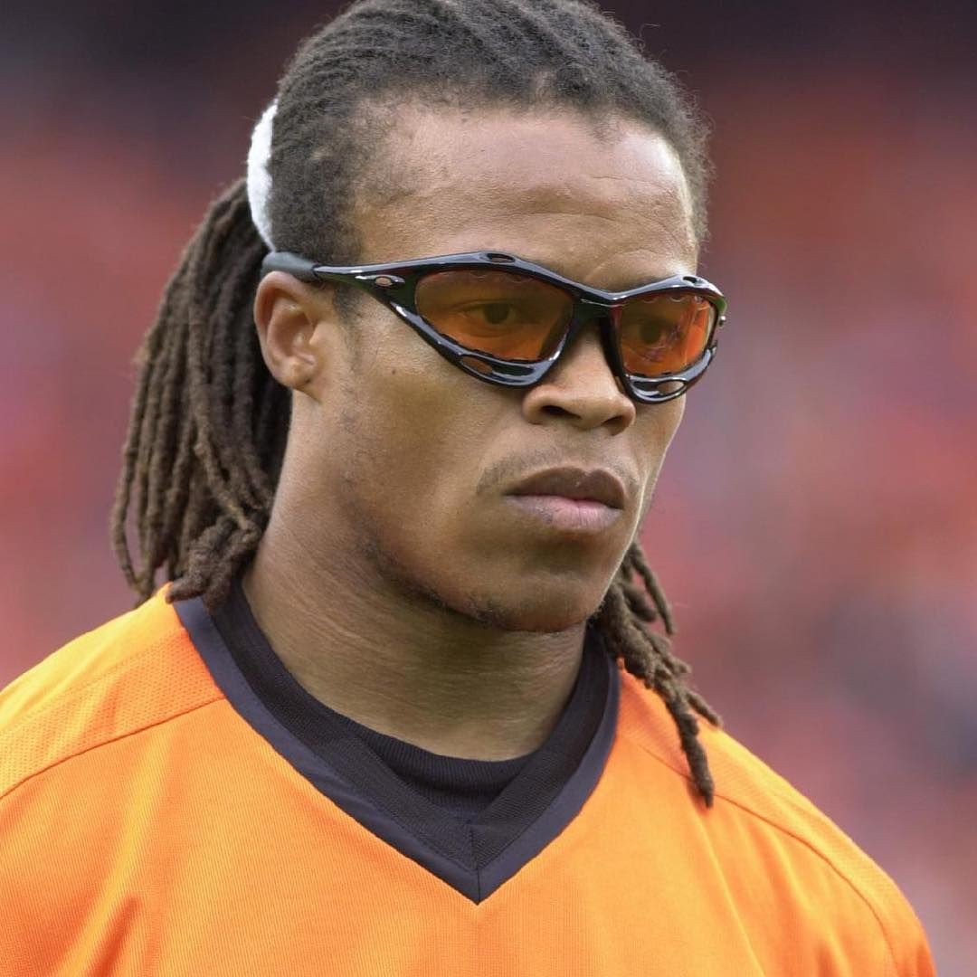 8 cựu cầu thủ ngầu nhất trên sân cỏ: 'Bông hồng vàng' Berbatov, thiên tài ngái ngủ Pirlo - Bóng Đá