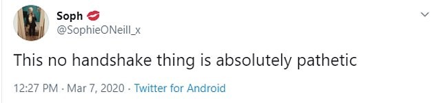 Fans mock Liverpool and Bournemouth players as they aimlessly walk by each other after EPL banned them from shaking hands over Coronavirus fears  - Bóng Đá