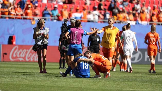 ẢNH SAU TRẬN: NỮ Ý - NỮ HÀ LAN (WORLD CUP) - Bóng Đá