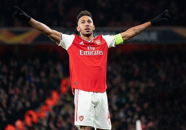 Chelsea 'join race for Arsenal's Pierre-Emerick Aubameyang' - Bóng Đá
