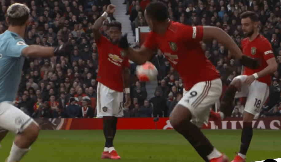 Bruno Fernandes reveals he tricked two Man City players during Manchester United’s derby win - Bóng Đá