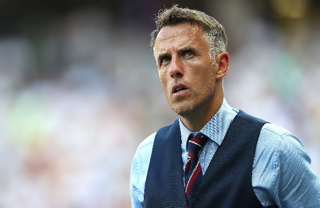 Neville reveals Lampard's biggest weakness  - Bóng Đá