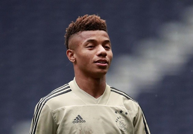 Ajax receive David Neres offer - Bóng Đá