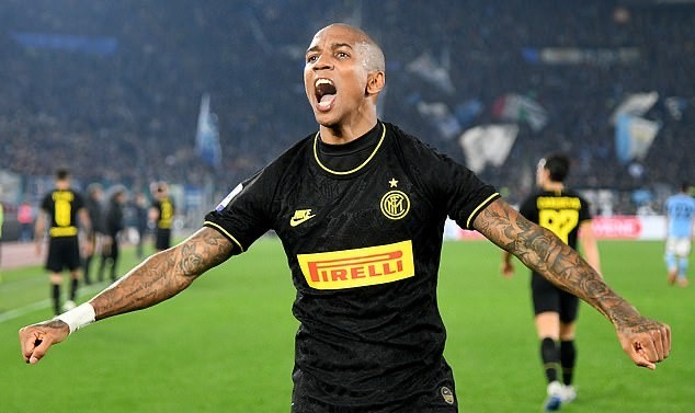 Ashley Young 'set to extend his contract at Inter Milan by 12 months'  - Bóng Đá