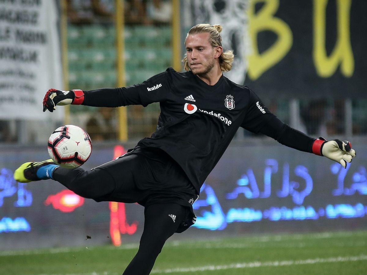 Karius sắp rời Besiktas, CĐV Liverpool lập tức 