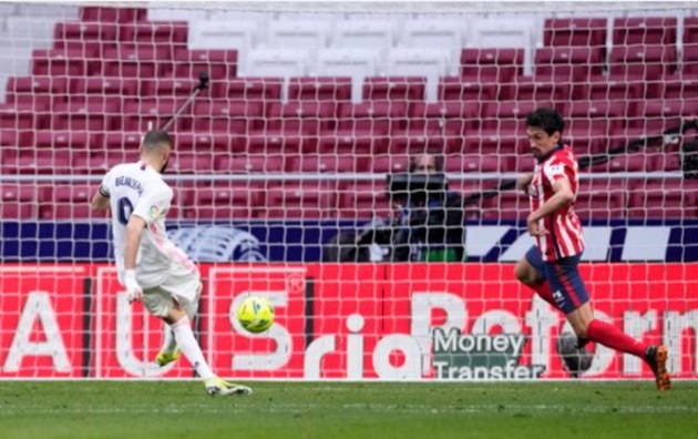 Suarez vẩy má ngoài đẳng cấp, Atletico dập tắt hy vọng của Real - Bóng Đá