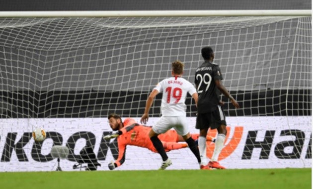 Man Utd nhận bàn thua oan, Solsa phản ứng ra sao với trọng tài? - Bóng Đá