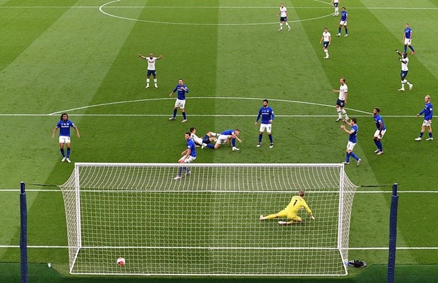 ảnh sau trận Tottenham - Bóng Đá