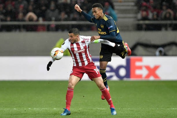 Thi đấu xa nhà, sao Arsenal bất ngờ được CĐV đối thủ 'săn đón'  - Bóng Đá