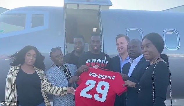 Đội hình 11 ngôi sao di chuyển nhiều nhất EPL 2019/2020 - Bóng Đá