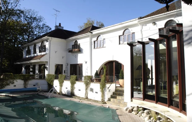 Newcastle owner Ashley’s billionaire lifestyle with 33-bed London house, four homes in Spain, and £32m mansion in Miami - Bóng Đá