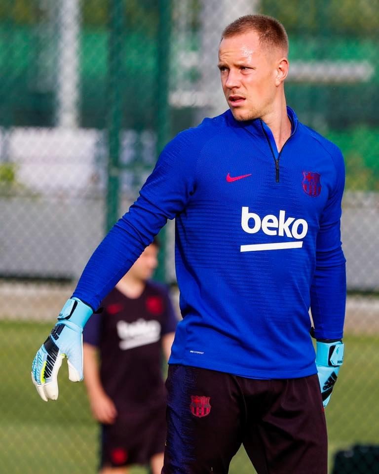 Barcelona tập luyện - Bóng Đá