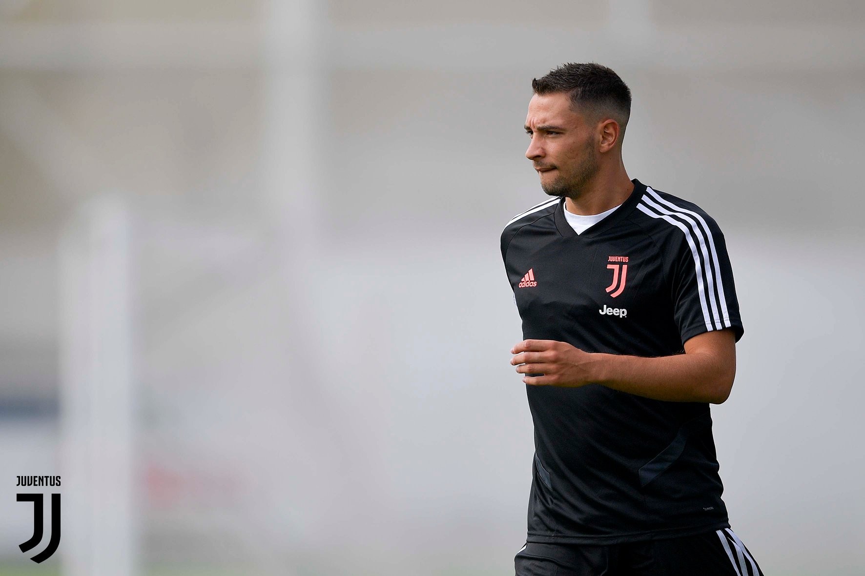 Kyle Walker returns to Man City after Covidiot’s lockdown violations including hosting two call girls - ảnh tập Man City - Bóng Đá