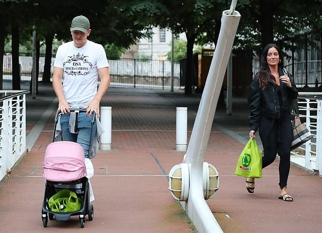 Ronaldo ghi bàn, Bồ Đào Nha có chiến thắng đầu tiên ở vòng loại - Bóng Đá