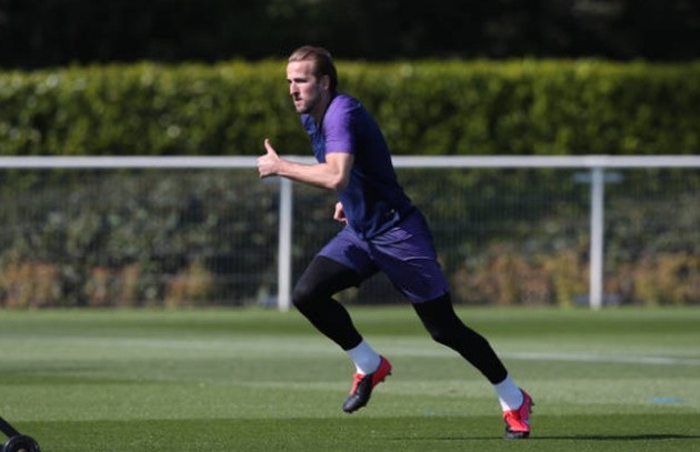 Chelsea picture special: Gilmour, Pulisic and Loftus-Cheek train ahead of Aston Villa trip - Bóng Đá