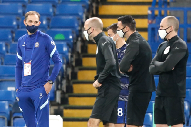 Tuchel walks out to ‘In Frank We Trust’ banner in first Chelsea game - Bóng Đá