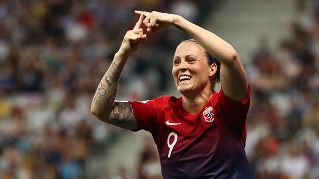 nữ NAUY - ÚC - Bóng Đá