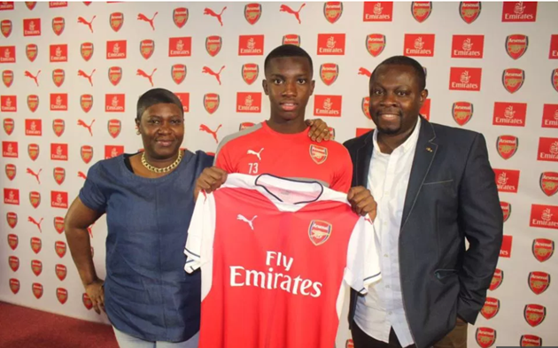 Nhìn sao trẻ tỏa sáng, Arsenal phải thầm cảm ơn Chelsea - Bóng Đá