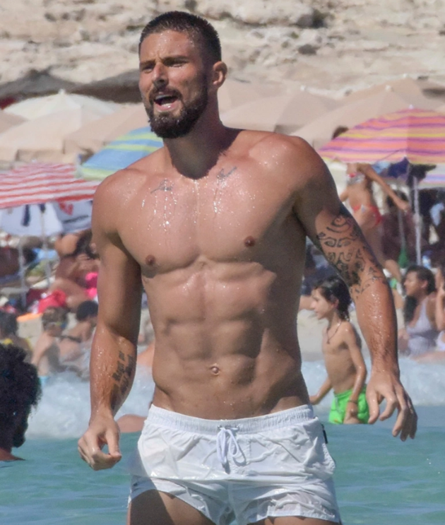 How Chelsea star Olivier Giroud, 34, defies his years with a strict diet and tough fitness plan to keep scoring - Bóng Đá