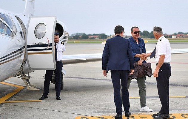 Thị sát Juve, Sarri khiến hai nhân vật quan trọng nhất Juve phải ra đón - Bóng Đá