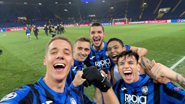 Samuel Umtiti believed to be Barca's most-wanted man: six clubs interested in centre-back - Bóng Đá