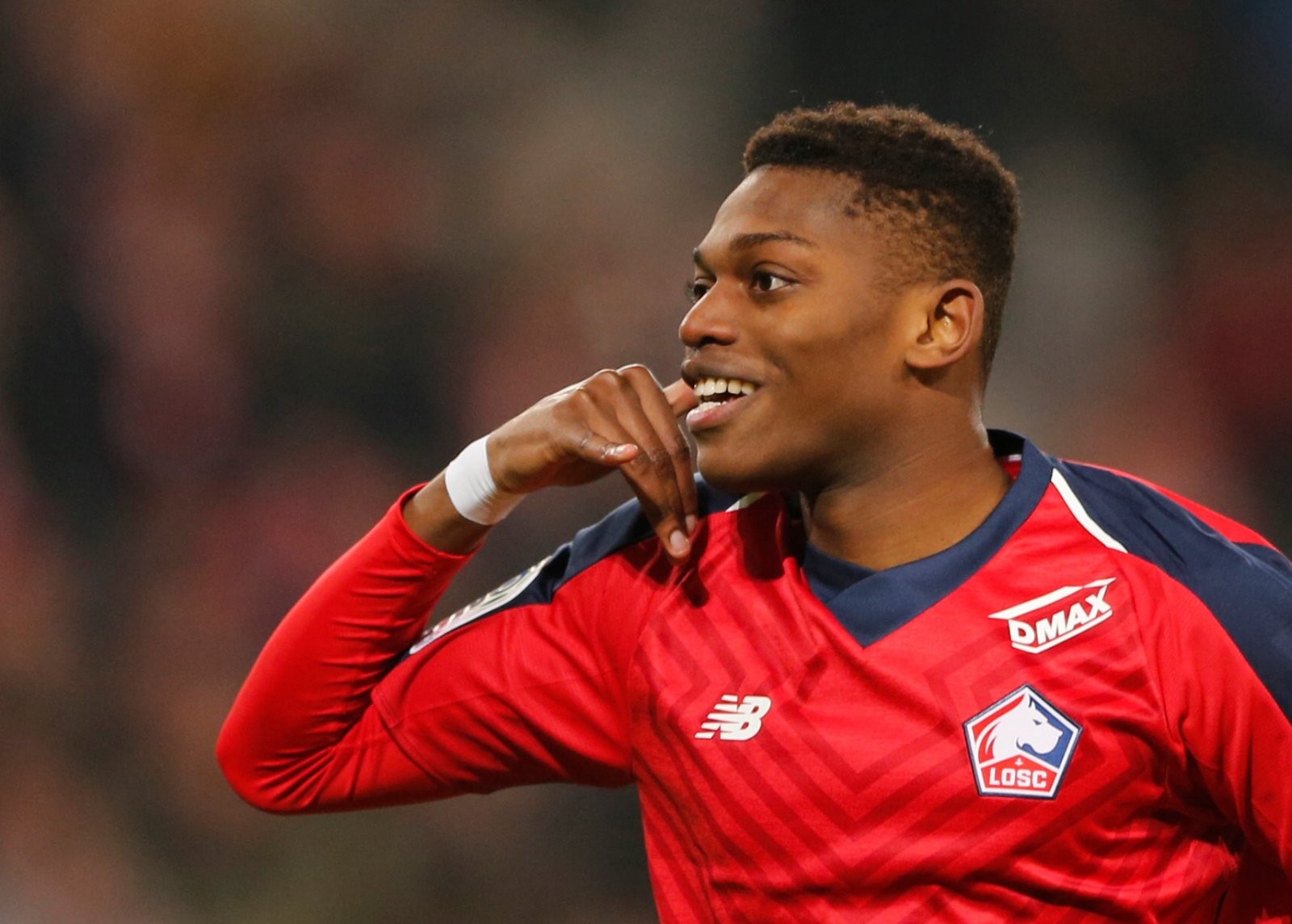 10 khoảnh khắc cực chất của Fred mùa này: Thánh 'nutmeg'! - Bóng Đá