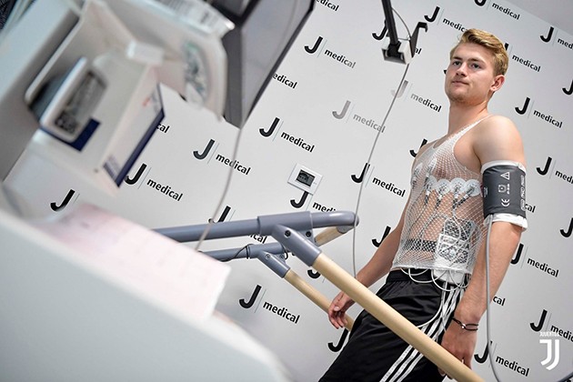 Nhìn lại sự nghiệp của 