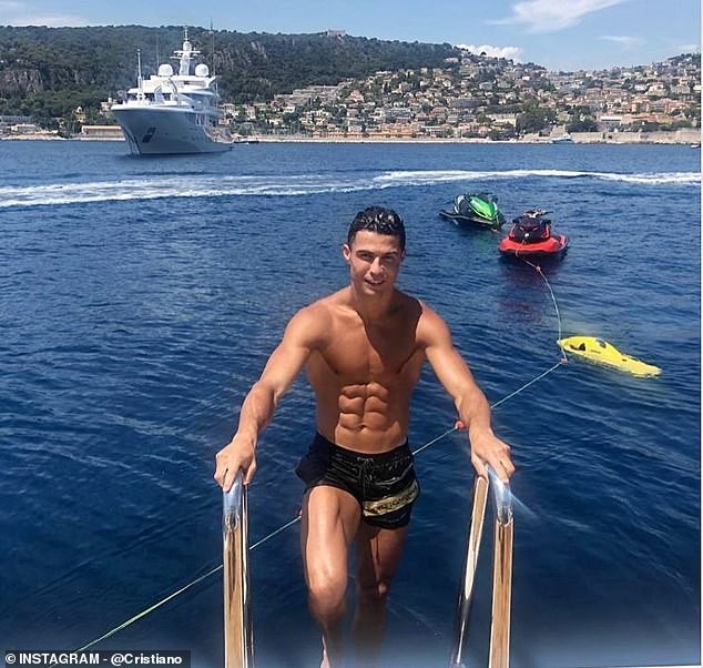 8 năm Aguero ở Man City là ngần ấy đau thương của Man Utd - Bóng Đá