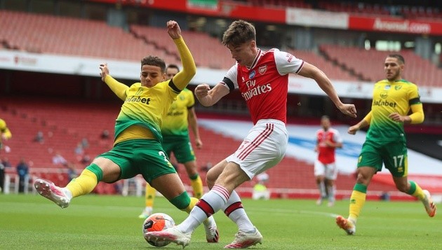 Aubameyang lập cú đúp, Arsenal hủy diệt 