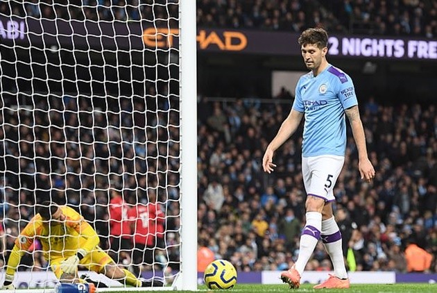 'If he wants to be a top centre half and play for England again, he can’t stay': Rio Ferdinand urges John Stones to leave - Bóng Đá