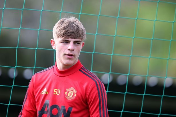 Brandon Williams reveal brilliant Ashley Young prank after breaking into Manchester United first-team - Bóng Đá