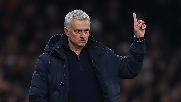 Mourinho hâm dọa Ozil: 