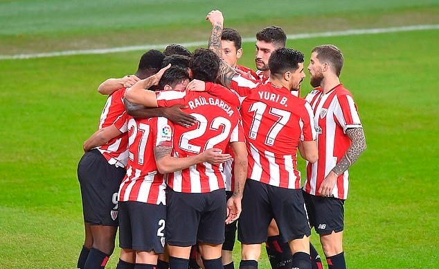 Madrid chìm trong bão tuyết, sân nhà Atletico là một màu trắng xóa - Bóng Đá