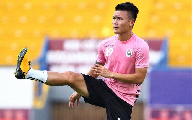 CLB Hà Nội nhận hung tin từ Quang Hải trước trận derby thủ đô - Bóng Đá
