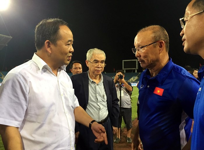 Chủ tịch VFF khẳng định ông Nghĩa từ chức không liên quan đến chuyện hợp đồng với HLV Park Hang-seo - Bóng Đá