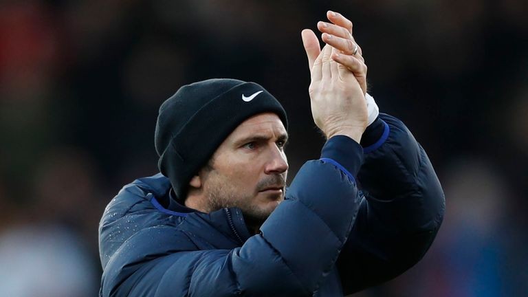 Bác sỹ tại Ligue 1 tự sát vì dích Corona - Bóng Đá