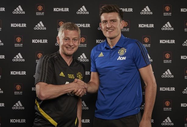 Solskjaer cân nhắc trao băng đội trưởng Man Utd cho Maguire  - Bóng Đá
