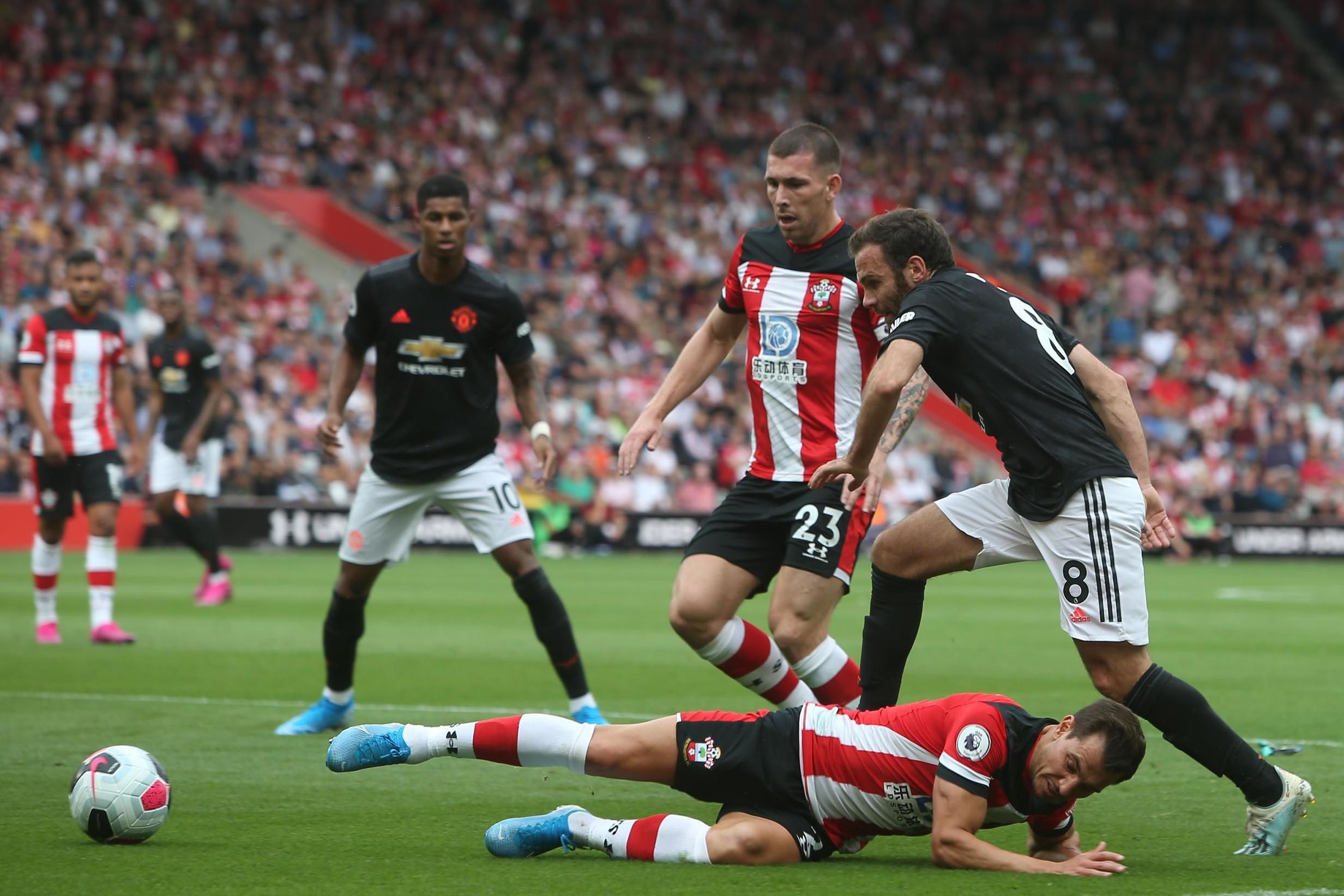 Roberto Firmino - Chẳng cần đất diễn vẫn lung linh - Bóng Đá