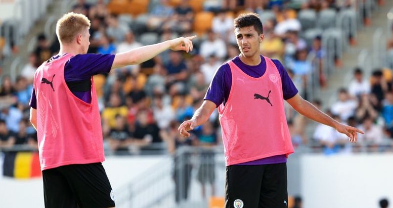 Sao Man City mừng vì Fernandinho đã có người kế nhiệm - Bóng Đá